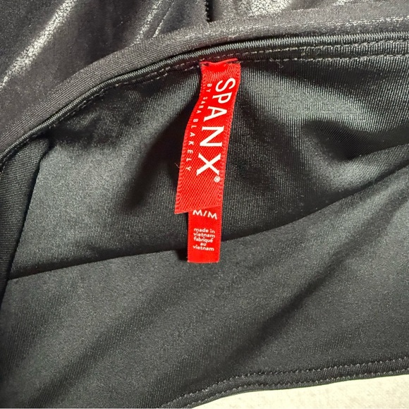 Black Spanx leggings MEDIUM faux leather - Picture 5 of 10